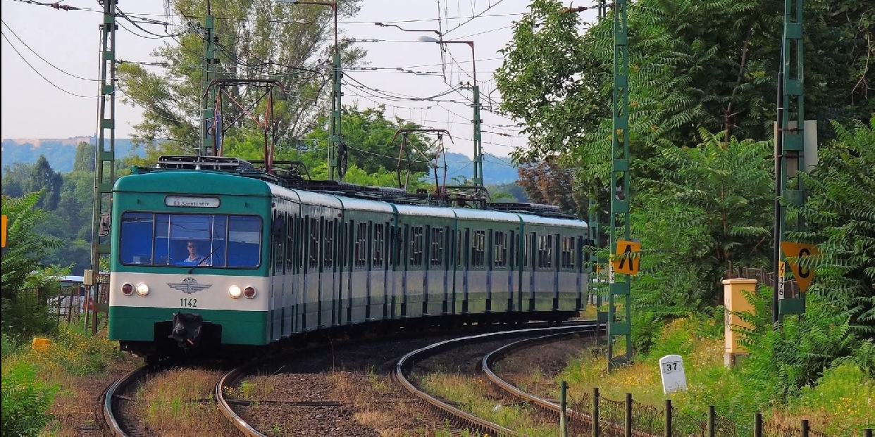 HÉV pótló busz jár Szentlélek tér és Batthyány tér között augusztus 31-ig 