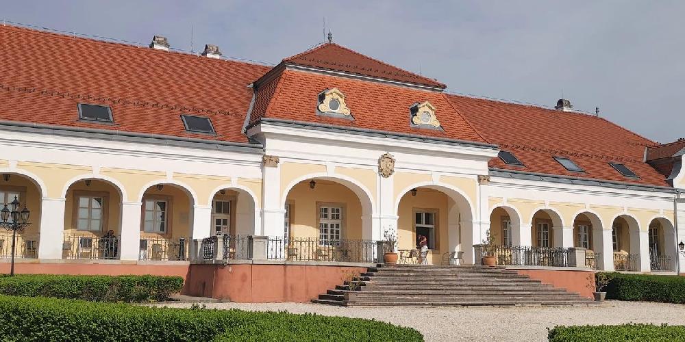 Kereskedelmi és Iparkamara Gazdasági Fórumsorozata