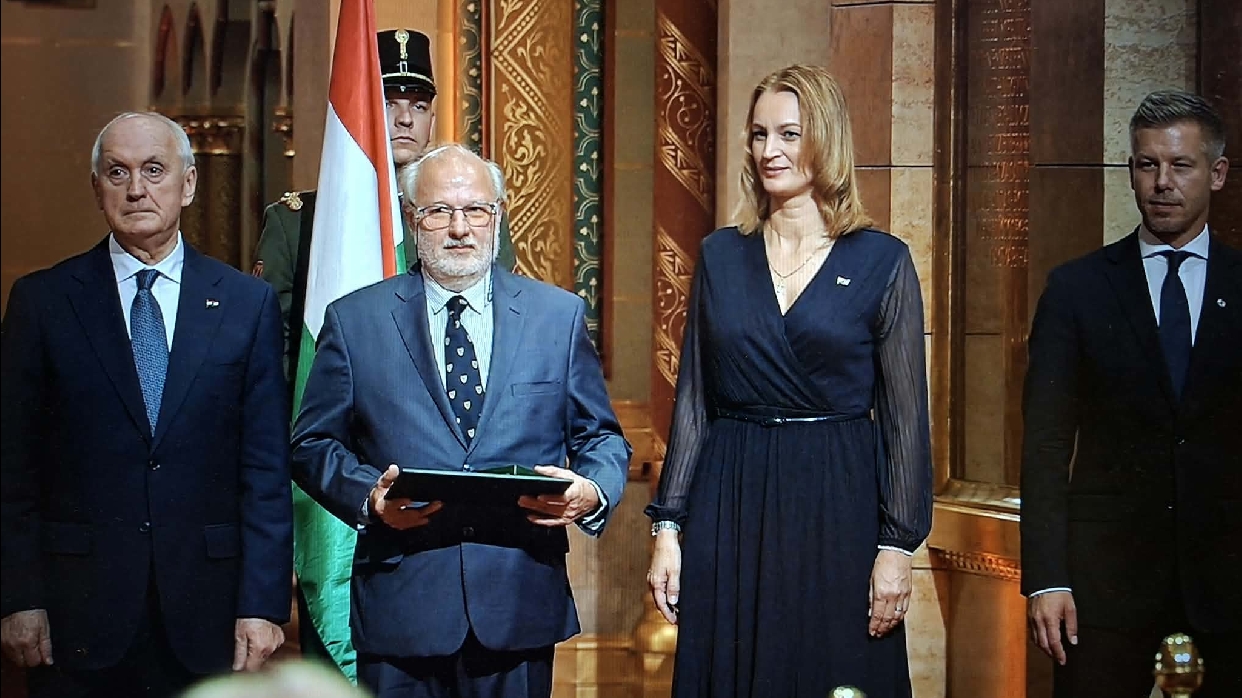 Állami kitüntetést kapott dr. Laszlovszky József, Pomáz díszpolgára