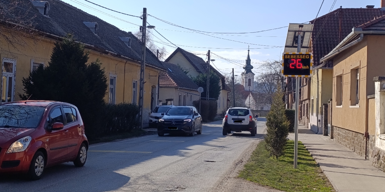 Több millió autó, jelentős gyorshajtás – mit mutatnak a 2025-ös forgalmi adatok?