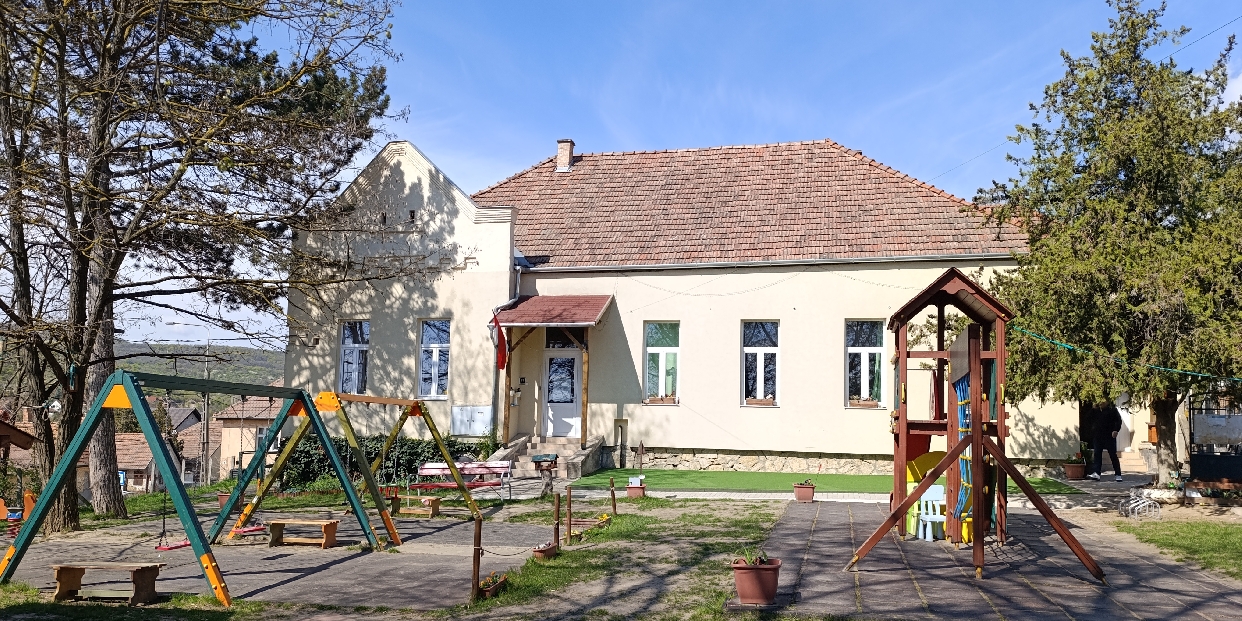Óvodapedagógust és megbízott tagintézmény-igazgatót keres a Mesedombi Tagóvoda