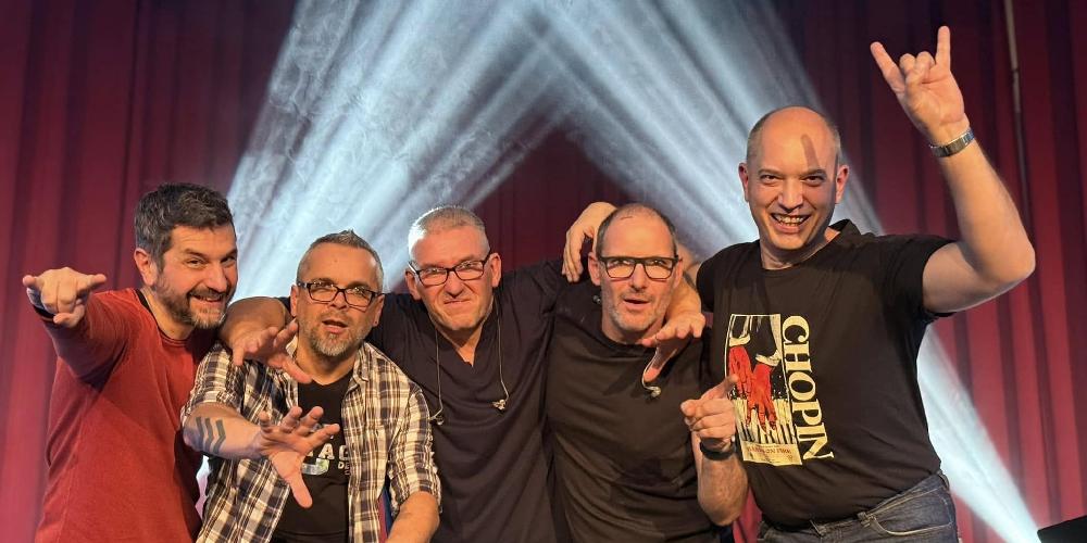 Aputestek koncert - Retro slágerek újratöltve